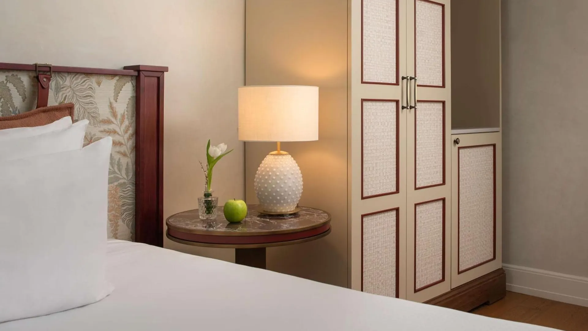 Hotel Nh Collection Firenze Porta Rossa 5*, Florencia